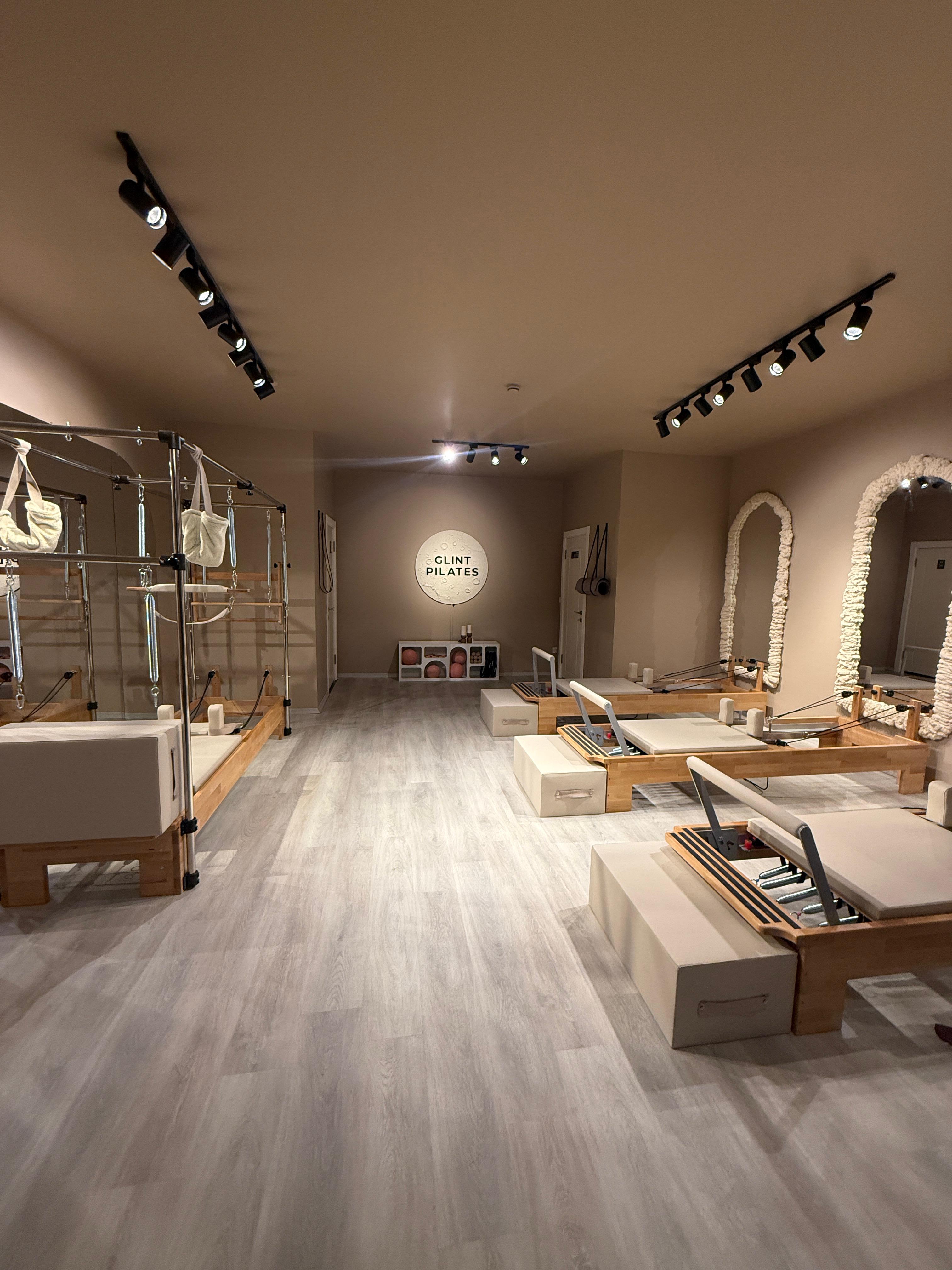 Glint Pilates Studio – Geniş açı stüdyo fotoğrafı
